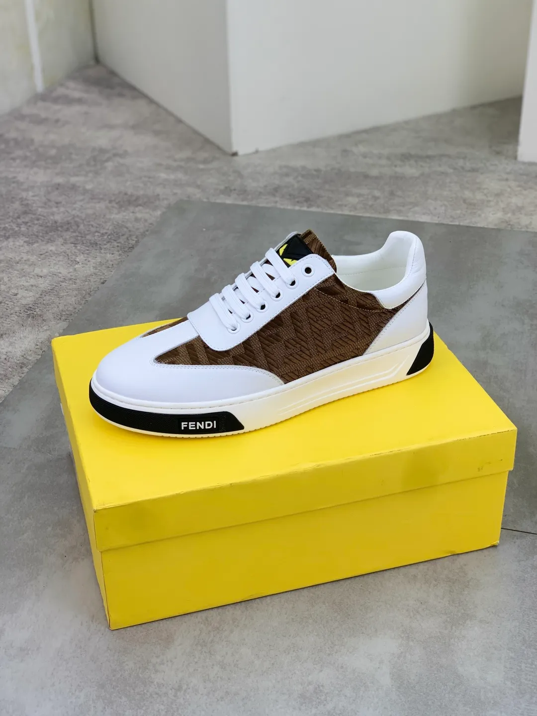 ​Men's shoes 💰P420 💰[New style] little monster 🆘 New style at FENDI counter 🕶️🕶️Simple routing effect, showing an elegant and cool driving shoe 🎬Using imported calfskin + first-layer pigskin lining🐂Excellent material🎬Detailed workmanship 🤗Comfortable foot feel➰➰. ​Pair it with any outfit to show your taste and temperament, low-key luxury ♻️Design ​simple and elegant ​noble and fashionable 🍃​Very loved and favored by trendy men 💓❤️size: 38-44 4️⃣colors available
